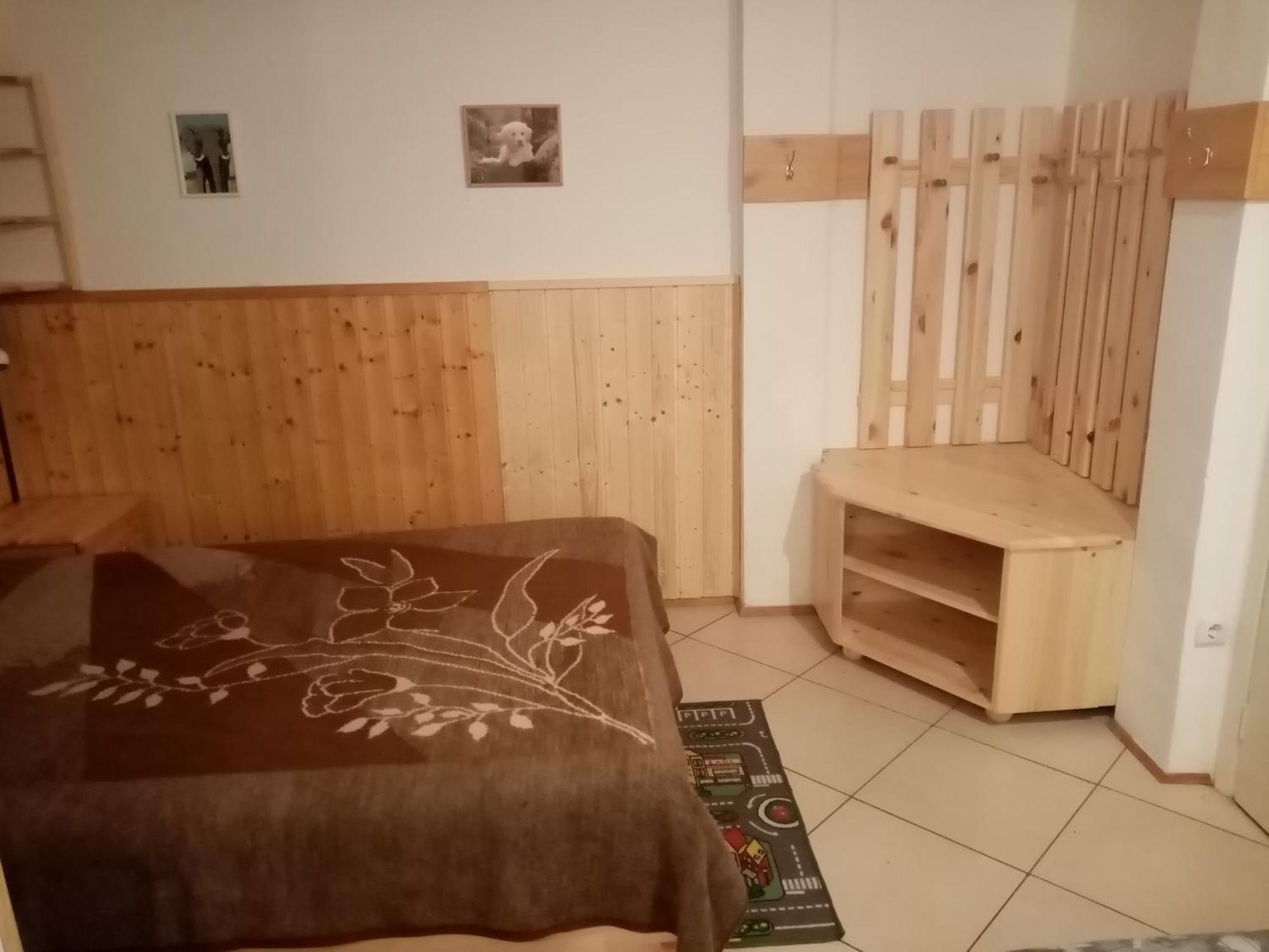 Csaladi Vendeghaz Appartement Eger Buitenkant foto